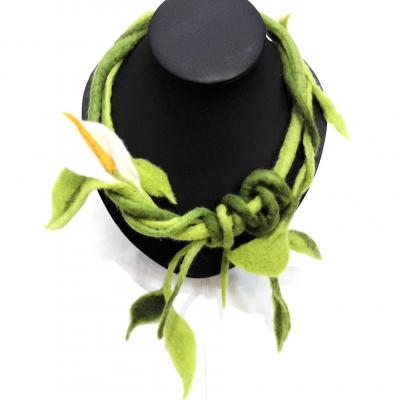 Collier arum vert kat m